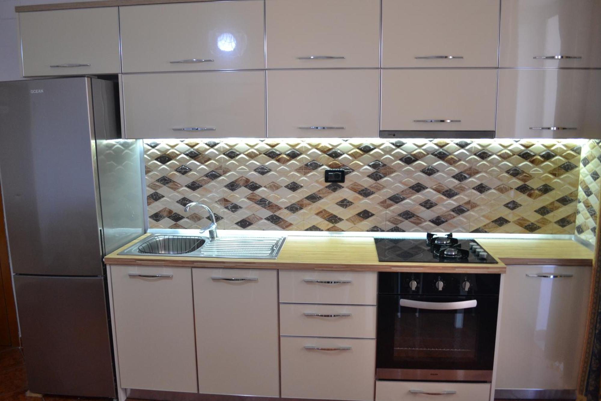 Central 5 Bedrooms Apartment Partial Seaview Влёра Экстерьер фото