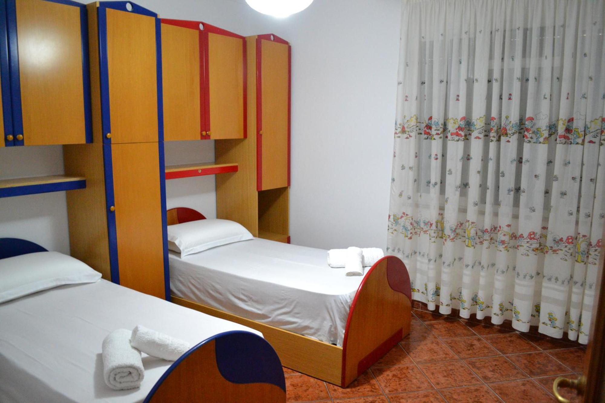 Central 5 Bedrooms Apartment Partial Seaview Влёра Экстерьер фото